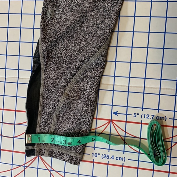 Lulu lemon pants small - Picture 3 of 5